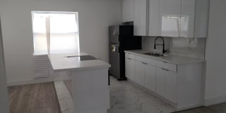 341 SW 15th Street 341 SW 15th Street Photo Gallery 1