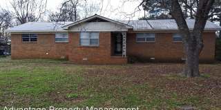 1611 Chenault Dr SE 1611 Chenault Dr SE Photo Gallery 1