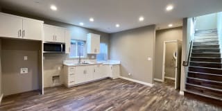 3258 1/2 Dundas St. 3258 1/2 Dundas St. Photo Gallery 1