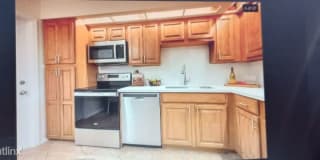 3111 NE 51st STREET 404C 3111 NE 51st STREET 404C Photo Gallery 1