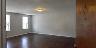 2426 1/2 S 16th St #7 2426 1/2 S 16th St #7 Photo Gallery 1