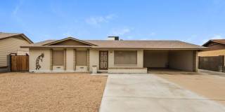 10431 West Echo Lane 10431 West Echo Lane Photo Gallery 1