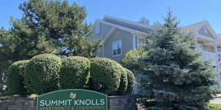 Summit Knolls Apartments & Townhomes Summit Knolls Apartments & Townhomes Photo Gallery 1