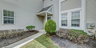 25 MAPLE DRIVE 25 MAPLE DRIVE Photo Gallery 1