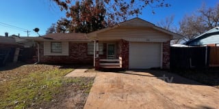 505 N. Fordson 505 N. Fordson Photo Gallery 1