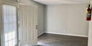 507 Woodcreek Road E507 507 Woodcreek Road E507 Photo Gallery 1