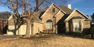 4405 Hillside DR 4405 Hillside DR Photo Gallery 1