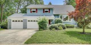 2 Roslyn Drive 2 Roslyn Drive Photo Gallery 1