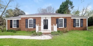 661 North Peace Haven Road 661 North Peace Haven Road Photo Gallery 1