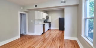 709 W 19TH ST #3 709 W 19TH ST #3 Photo Gallery 1