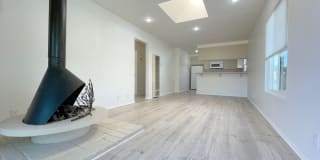 621 1/2 Begonia Ave 621 1/2 Begonia Ave Photo Gallery 1