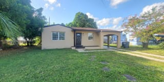 1512 S 28th Ave 1512 S 28th Ave Photo Gallery 1