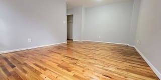 944 Bronx Park South 944 Bronx Park South Photo Gallery 1
