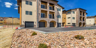 The Edge at Mountain Shadows The Edge at Mountain Shadows Photo Gallery 1