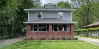 5660 North College Avenue 5660 North College Avenue Photo Gallery 1
