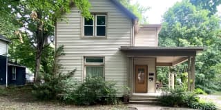 804 West Hill Street - 2 804 West Hill Street - 2 Photo Gallery 1