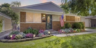 934 KENILWORTH 934 KENILWORTH Photo Gallery 1