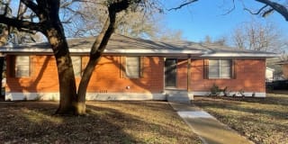 2209 Stewart Dr 2209 Stewart Dr Photo Gallery 1