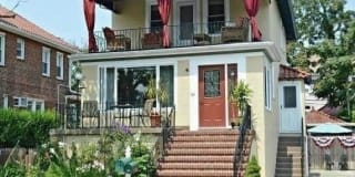 321 E Beech Street 321 E Beech Street Photo Gallery 1