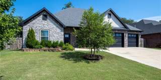 4304 SW Plumley AVE 4304 SW Plumley AVE Photo Gallery 1