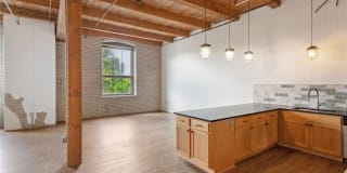 127 5th Street NE 127 5th Street NE Photo Gallery 1