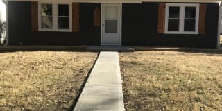 2430 Southeast Virginia Avenue 2430 Southeast Virginia Avenue Photo Gallery 1