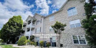 7100 W Friendly Ave Unit 201 7100 W Friendly Ave Unit 201 Photo Gallery 1