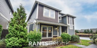 2433 43rd Ave SE 2433 43rd Ave SE Photo Gallery 1