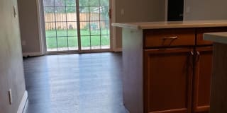 5402 S Ridge Way 5402 S Ridge Way Photo Gallery 1