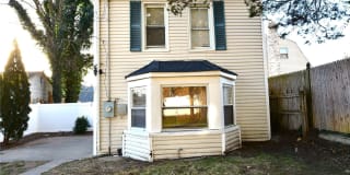 241 Roslyn Road 241 Roslyn Road Photo Gallery 1