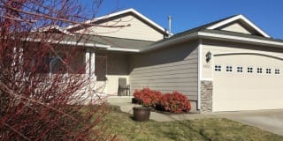 4067 Somerset Dr. NE 4067 Somerset Dr. NE Photo Gallery 1