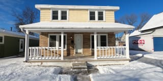 3247 Oakshire 3247 Oakshire Photo Gallery 1