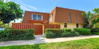 2555 Albatross Road North 2555 Albatross Road North Photo Gallery 1
