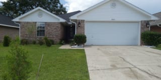 3312 Village Green Dr. 3312 Village Green Dr. Photo Gallery 1