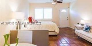 542 Euclid Ave 542 Euclid Ave Photo Gallery 1