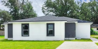 2261 FLORIDA DRIVE 2261 FLORIDA DRIVE Photo Gallery 1