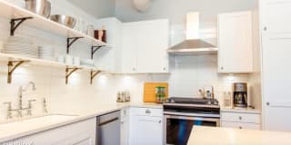 767 N LaSalle 767 N LaSalle Photo Gallery 1
