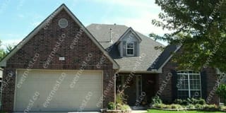 201 N Oak Ave 201 N Oak Ave Photo Gallery 1