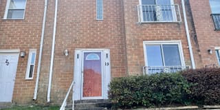 19 OAK DRIVE 19 OAK DRIVE Photo Gallery 1