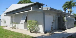 2327 N 37th Ave 2327 N 37th Ave Photo Gallery 1