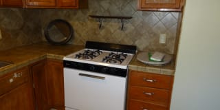 605 Glenfinnan Avenue 605 Glenfinnan Avenue Photo Gallery 1