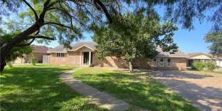 534 Oakdale Dr 534 Oakdale Dr Photo Gallery 1