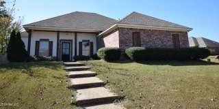 141 Lakeway Drive 141 Lakeway Drive Photo Gallery 1