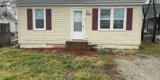 2071 E Buder Ave 2071 E Buder Ave Photo Gallery 1