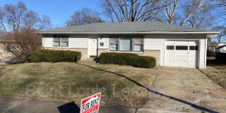 1690 Clover Ln 1690 Clover Ln Photo Gallery 1