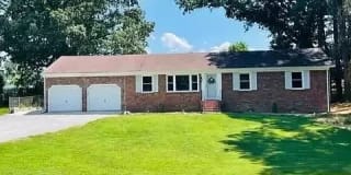 1554 Lakeside Dr 1554 Lakeside Dr Photo Gallery 1