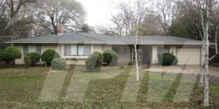 988 Forest Ave 988 Forest Ave Photo Gallery 1