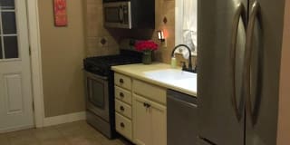 125 N Pine Avenue 125 N Pine Avenue Photo Gallery 1