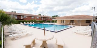 1601 W Oak Ridge Rd Unit A 1601 W Oak Ridge Rd Unit A Photo Gallery 1