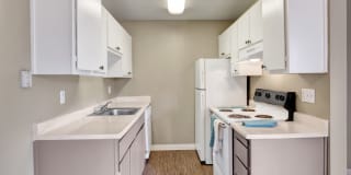 The Henley Apartment Homes Photo Gallery 1
